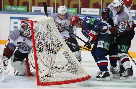 Rīgas "Dinamo" papildlaikā izrauj uzvaru Sanktpēterburgā