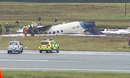 Īrijā avarējusi pasažieru lidmašīna; iespējams gājuši bojā astoņi cilvēki