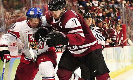 Latvijas pirmajiem pretiniekiem Čehijai sastāvā 13 KHL spēlētāji