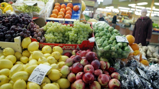 Laika apstākļi ietekmējuši dārzeņu un augļu cenas