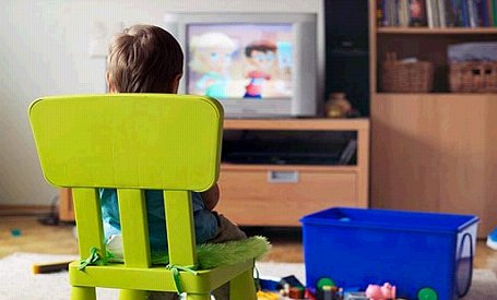 Kad un ko mazulim skatīties TV?
