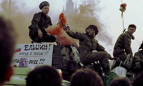 Krievijā atminas "augusta puču" pirms 20 gadiem