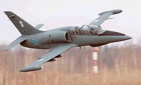 NATO iznīcinātājs sadūries ar Lietuvas Gaisa spēku lidmašīnu
