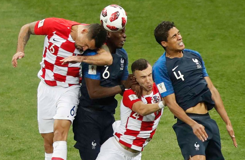 Francija rezultatīvā mačā uzvar Horvātiju un izcīna Pasaules kausu